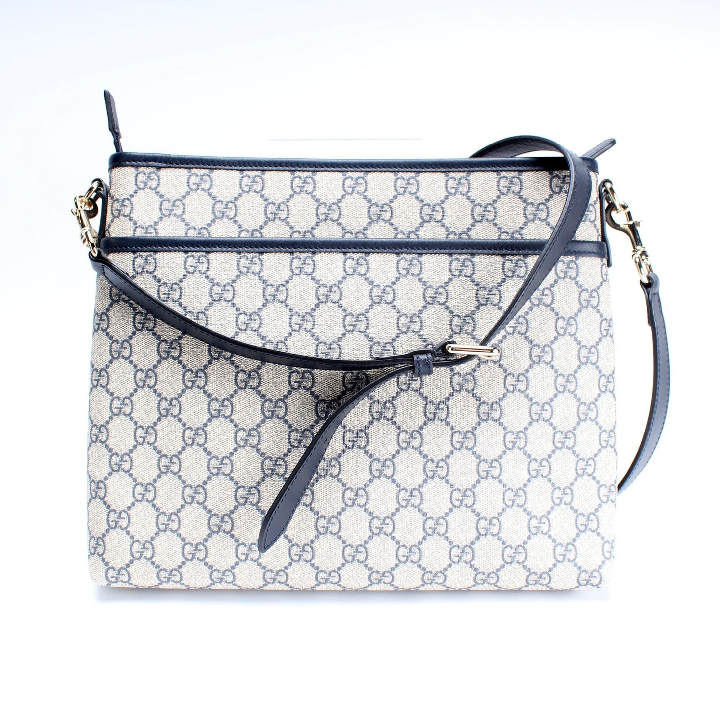 Gucci 388924 GG Supreme Crossbody Bag