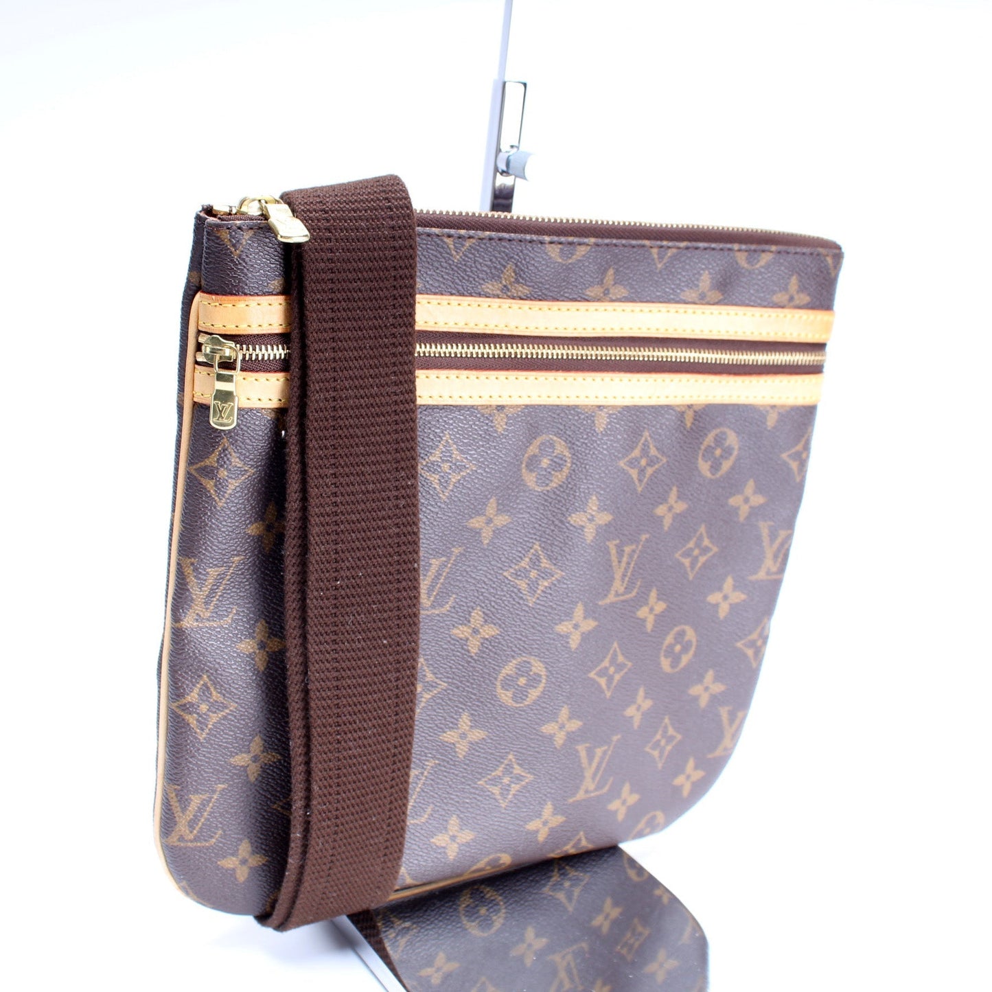 Louis Vuitton Pochette Bosphore Monogram