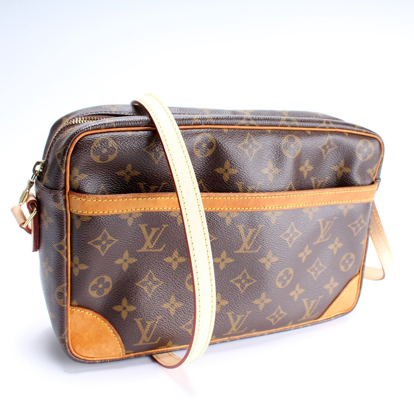 Louis Vuitton Trocadero 30 Monogram