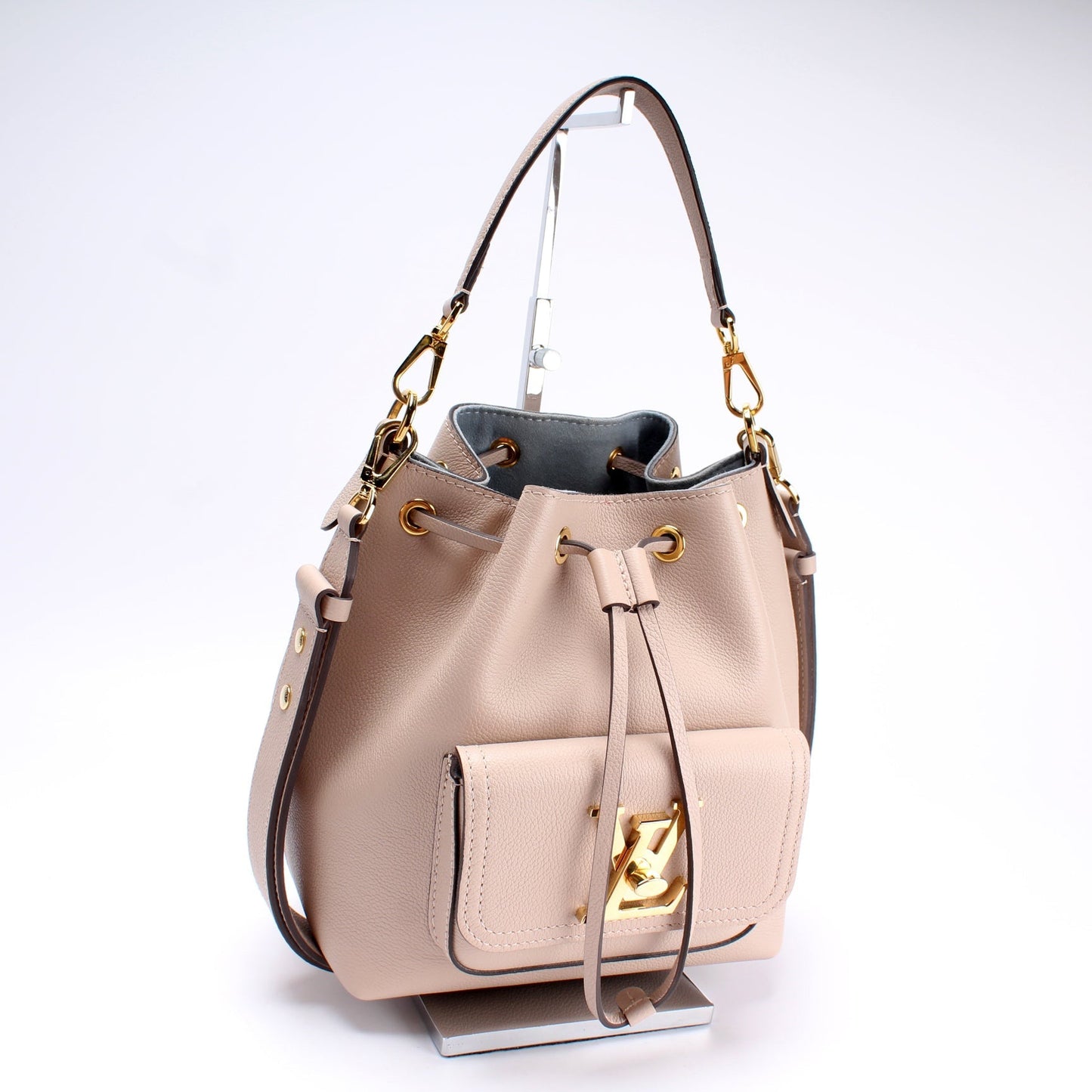 Louis Vuitton Lockme Bucket