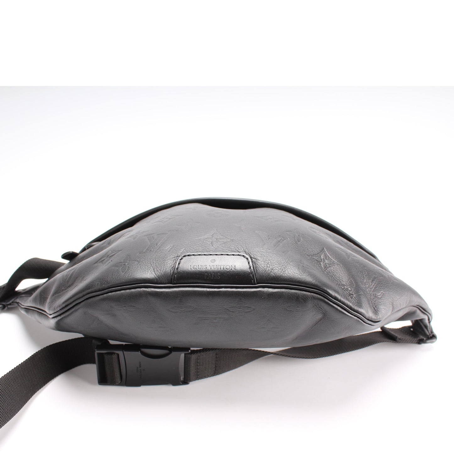 Louis Vuitton Discovery Bumbag Shadow Monogram