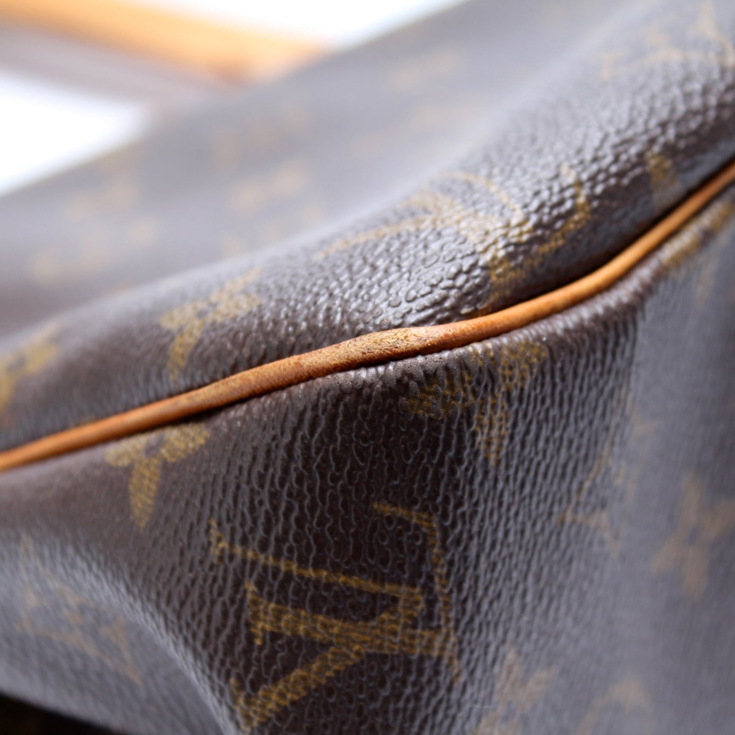 Louis Vuitton Batignolles Horizontal Monogram