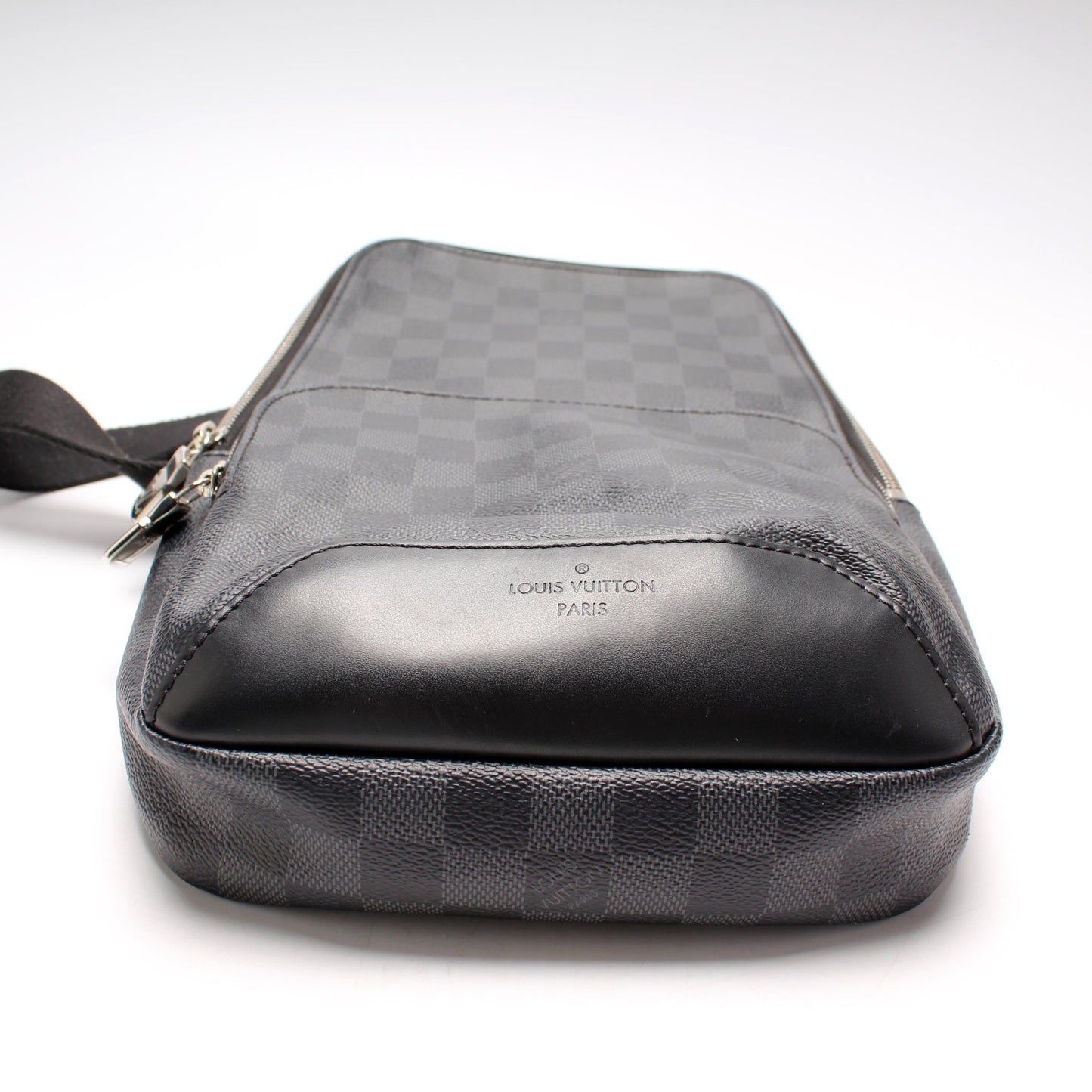 Louis Vuitton Avenue Sling Bag Damier Graphite