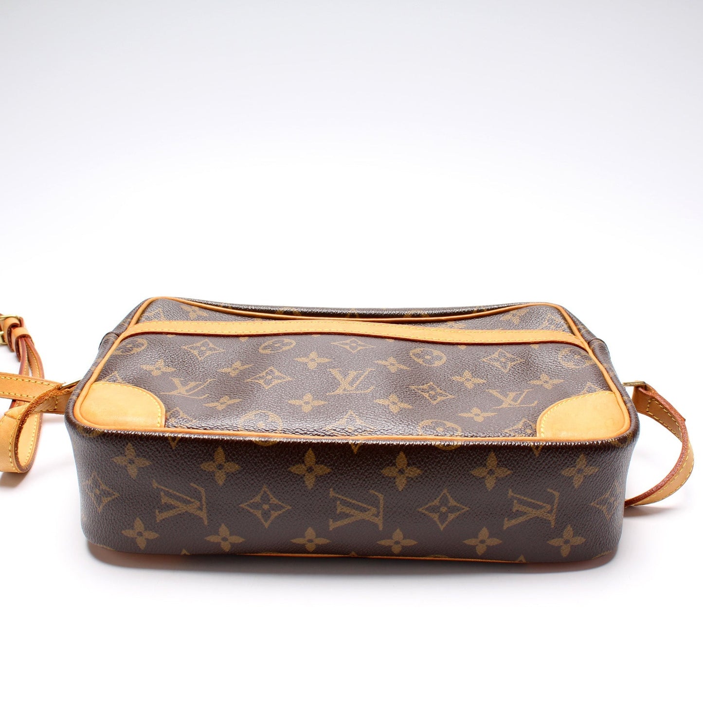 Louis Vuitton Trocadero 27 Monogram
