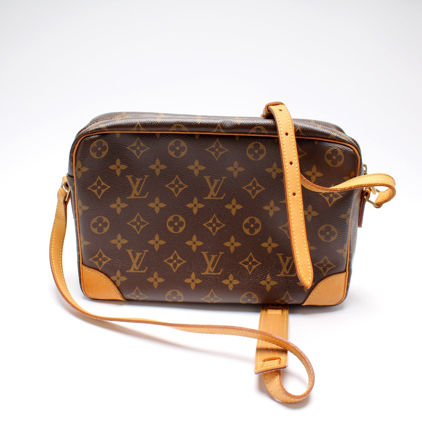 Louis Vuitton Trocadero 30 Monogram