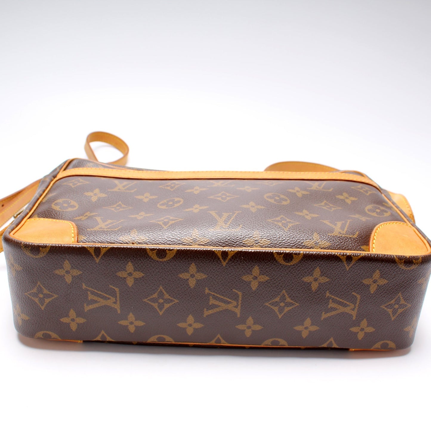 Louis Vuitton Trocadero 30 Monogram