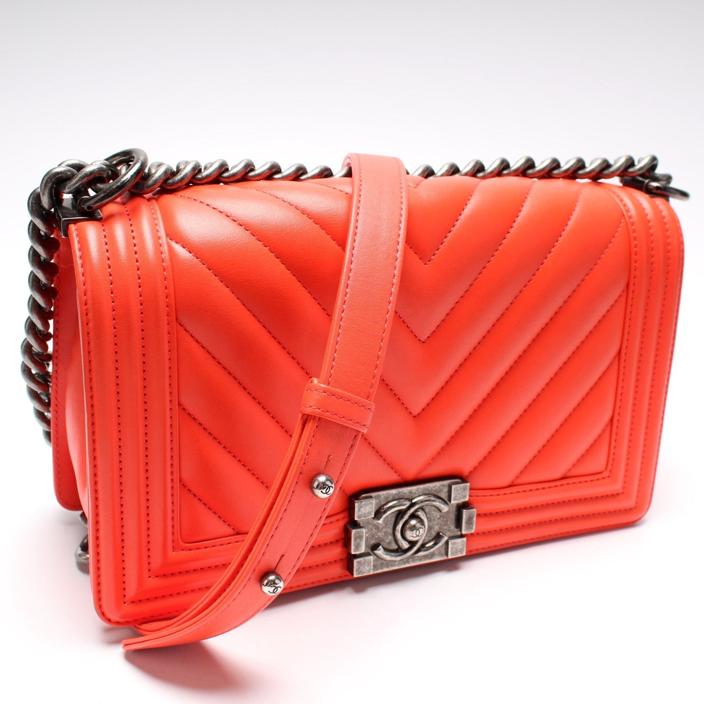 Chanel Boy Flap Medium Lambskin Older 21-24M Bag