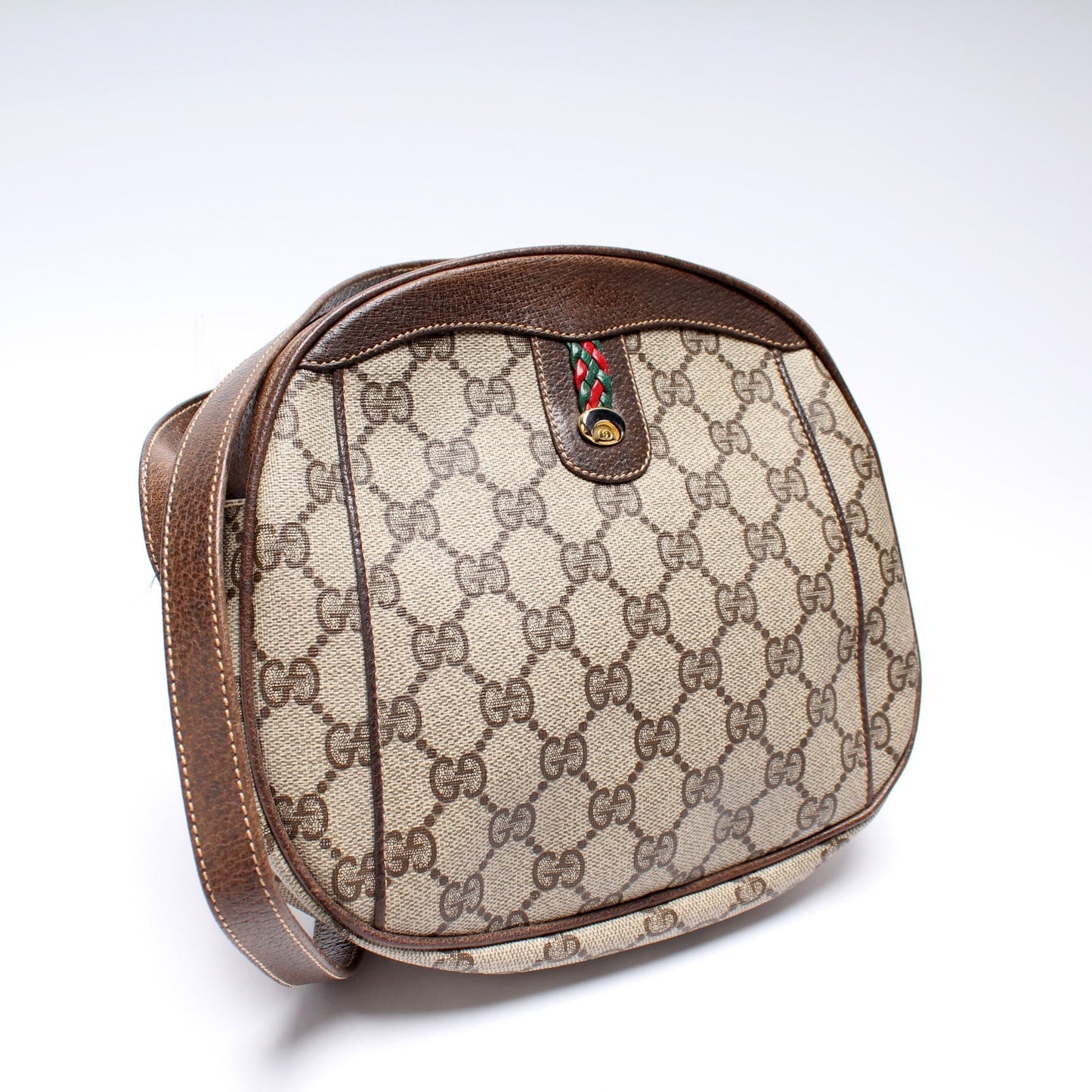 Gucci GG Supreme Shoulder Vintage Bag