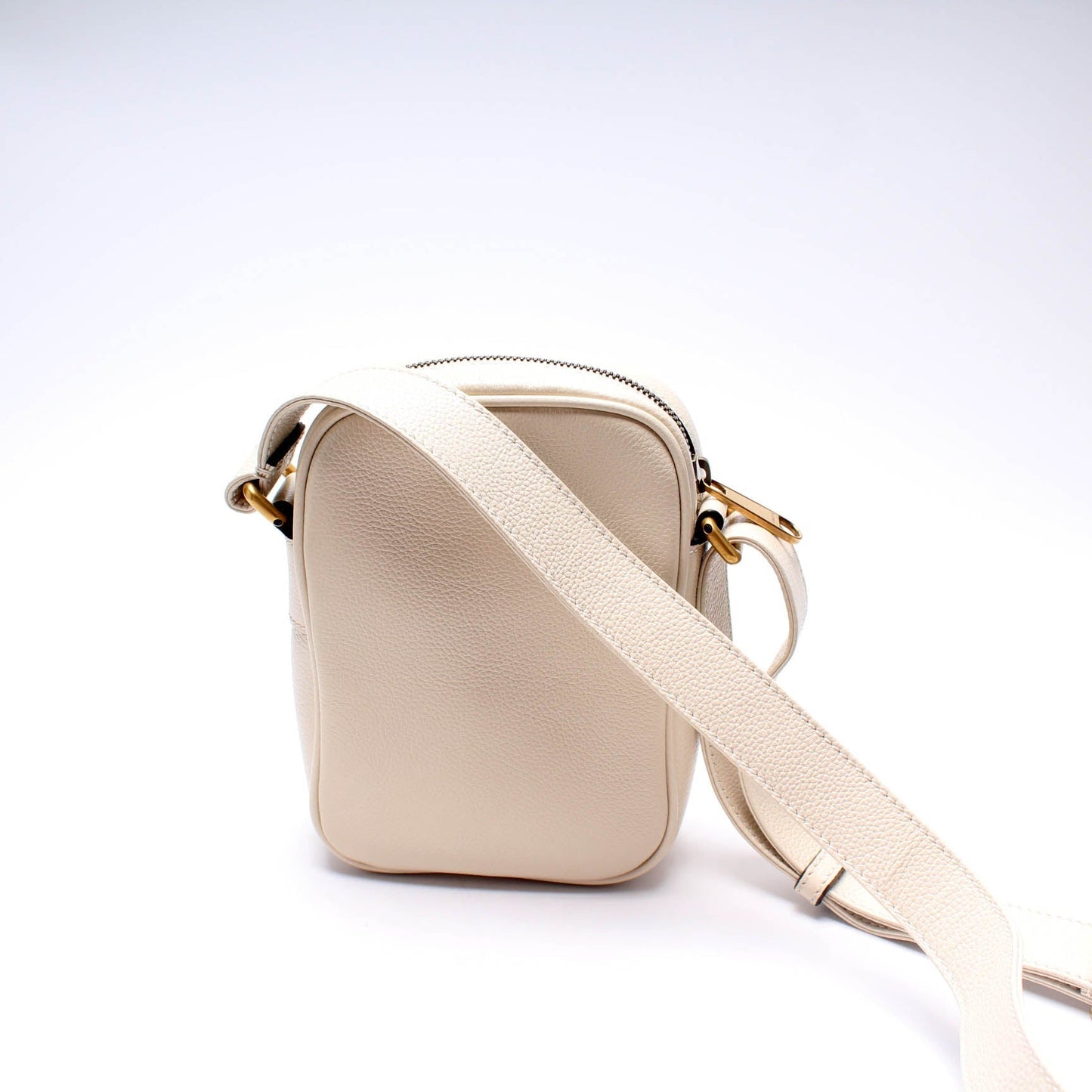 Gucci 574803 Retro Logo Small Messenger Bag
