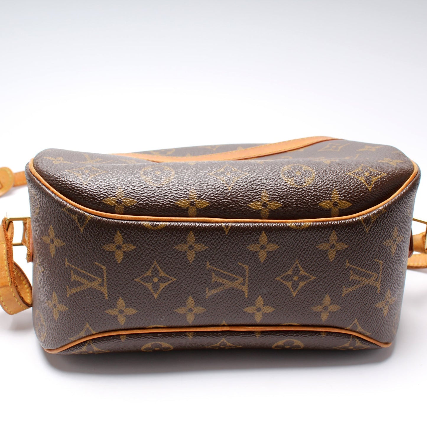 Louis Vuitton Blois Crossbody Monogram