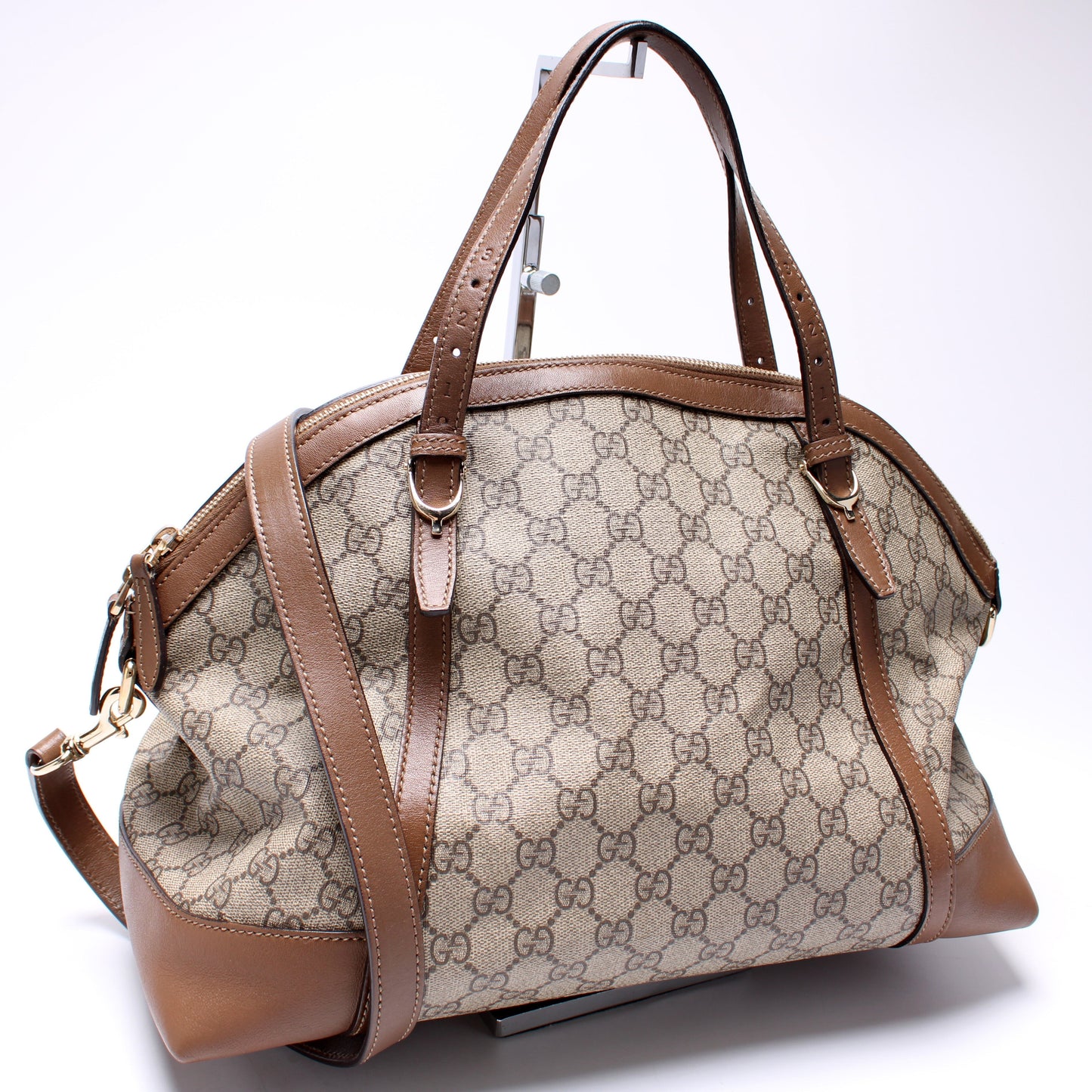 Gucci 309614 GG Supreme Medium Nice Dome Bag