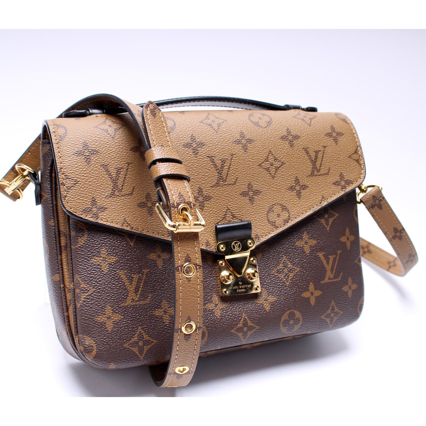 Louis Vuitton Pochette Metis Reverse Monogram