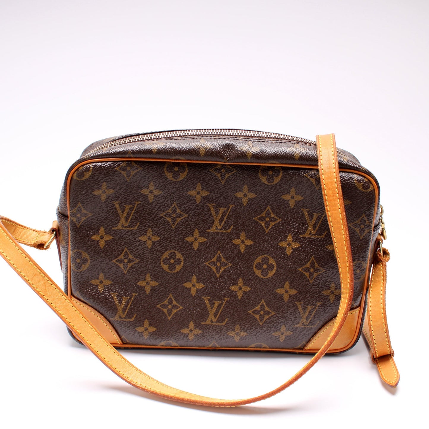 Louis Vuitton Trocadero 27 Monogram