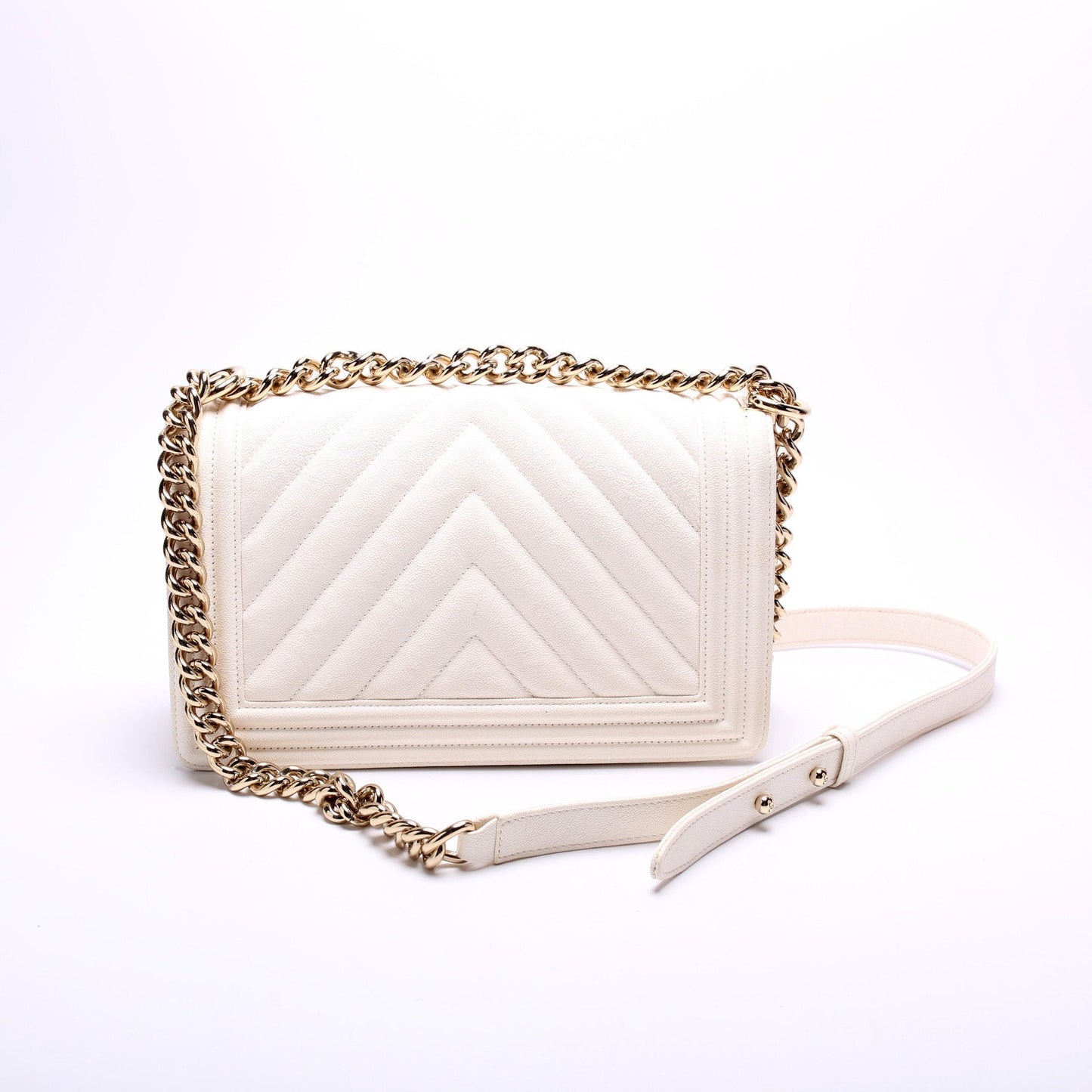 Chanel Boy Flap Medium Chevron Caviar 25-29M Bag