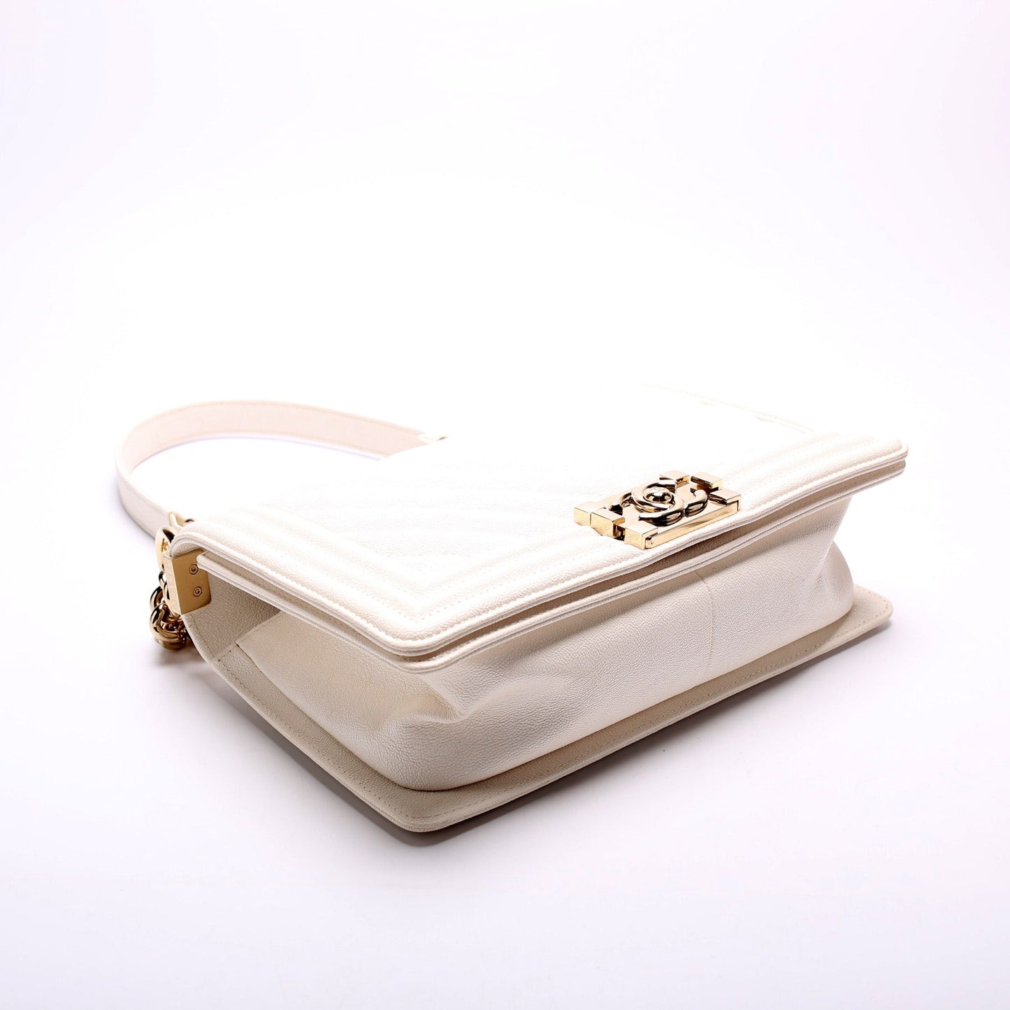 Chanel Boy Flap Medium Chevron Caviar 25-29M Bag