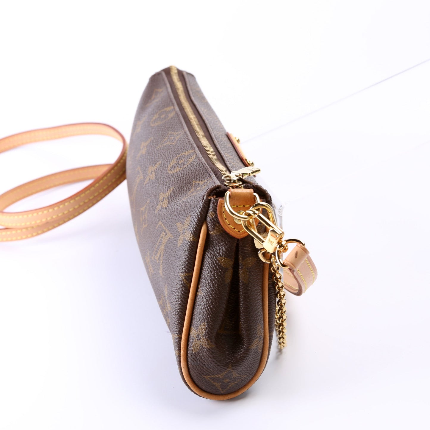 Louis Vuitton Eva Clutch Monogram