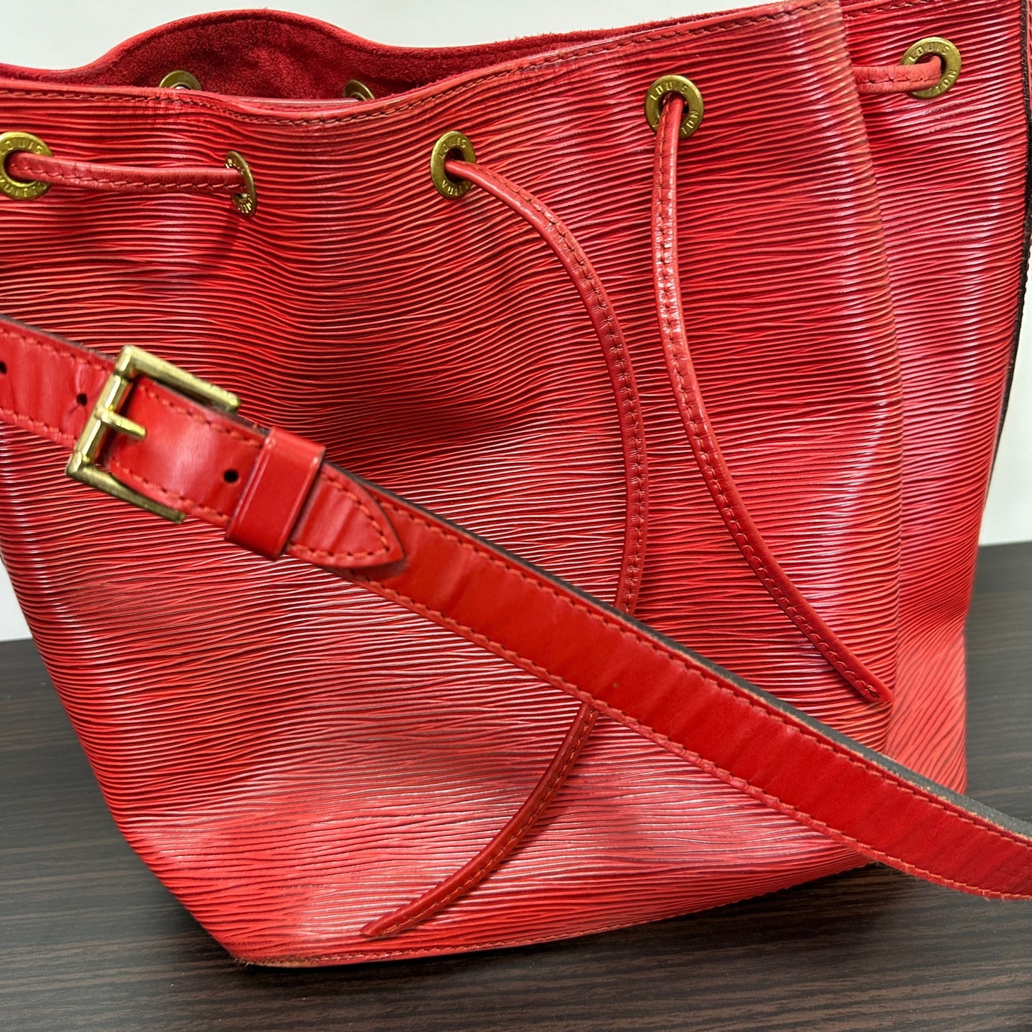 With COA  LOUIS VUITTON Epi Noe PM Bucket Bag