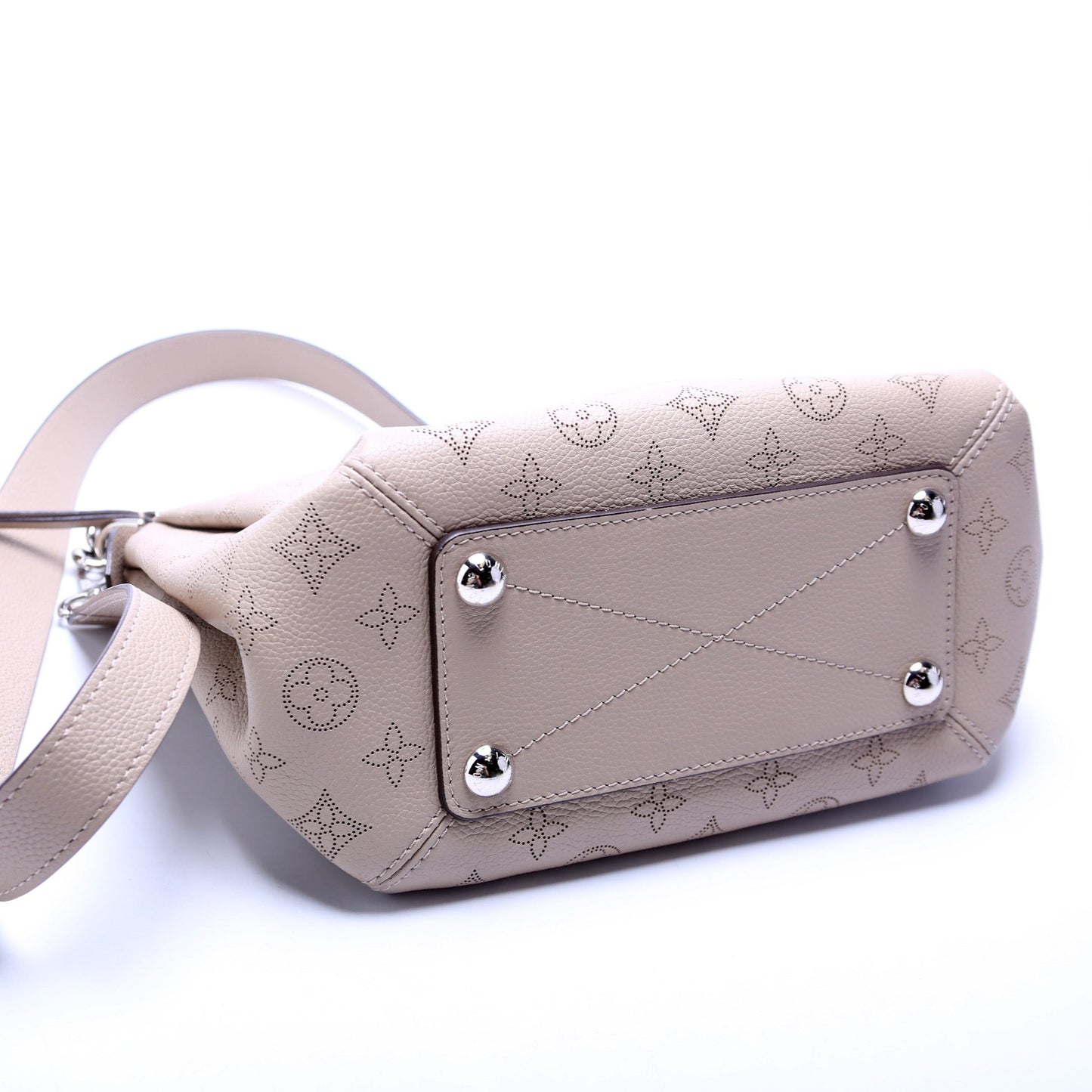 Louis Vuitton Babylone Chain BB Mahina