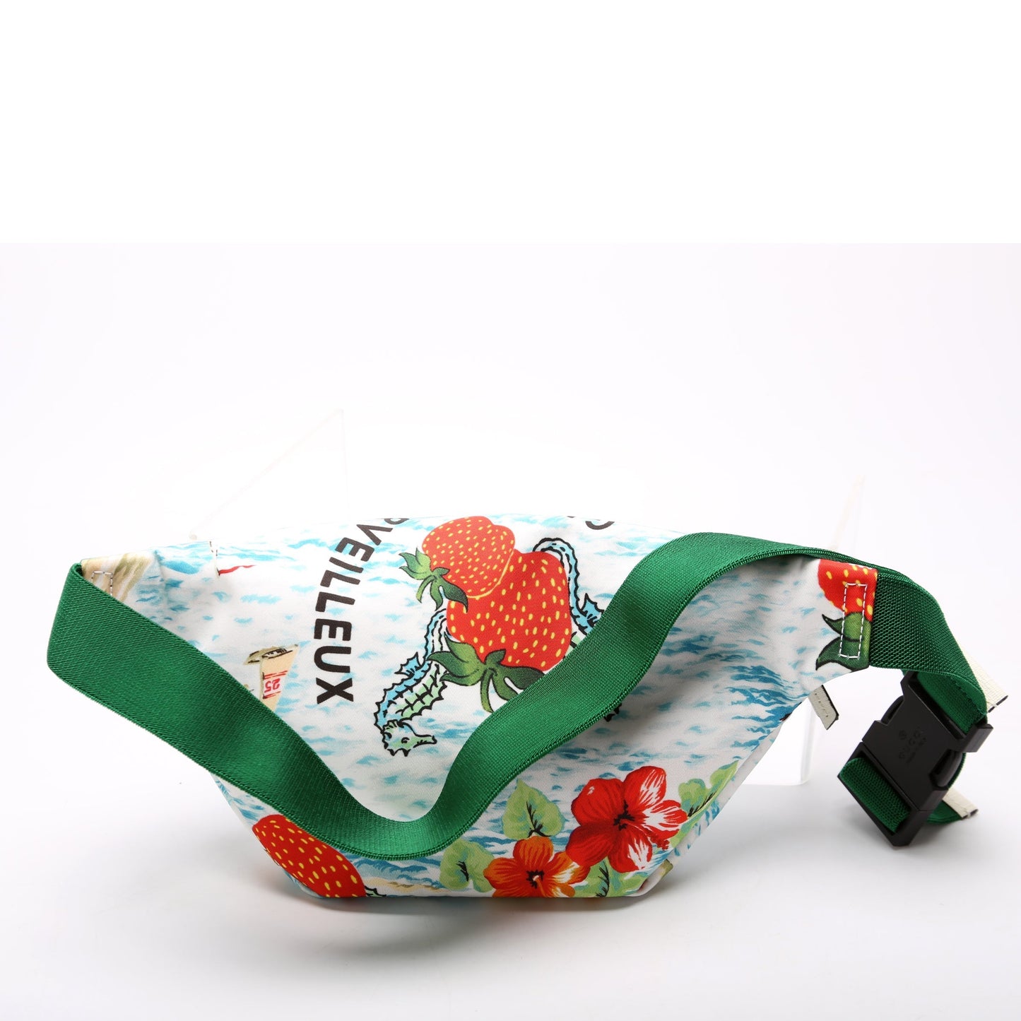 Gucci 502095 GG Supreme Strawberry Belt Bag