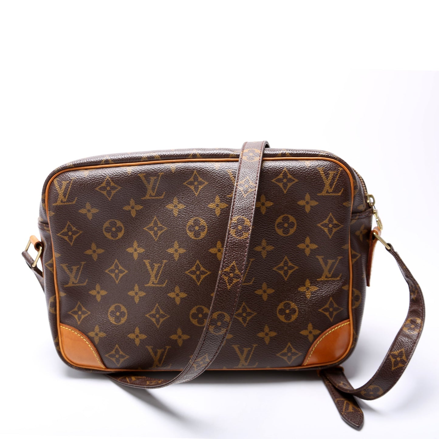 Louis Vuitton Nil Monogram