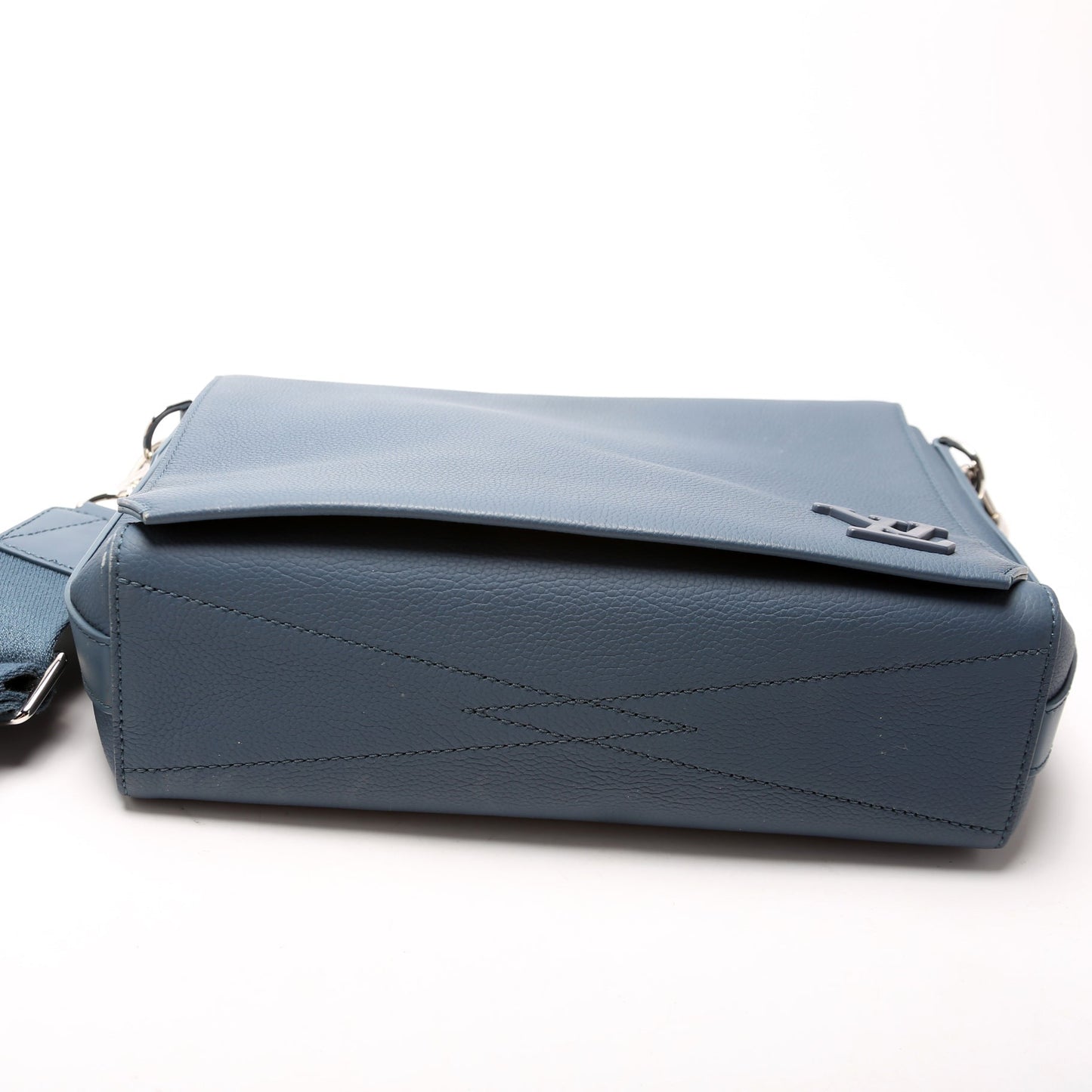 Louis Vuitton Takeoff Messenger Aerogram Calfskin