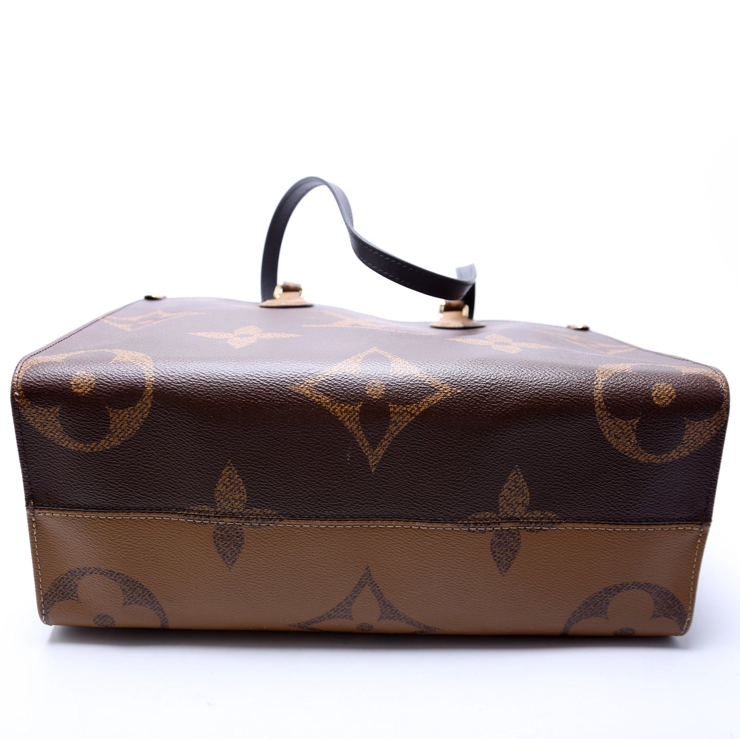 Louis Vuitton ONTHEGO MM Monogram Reverse