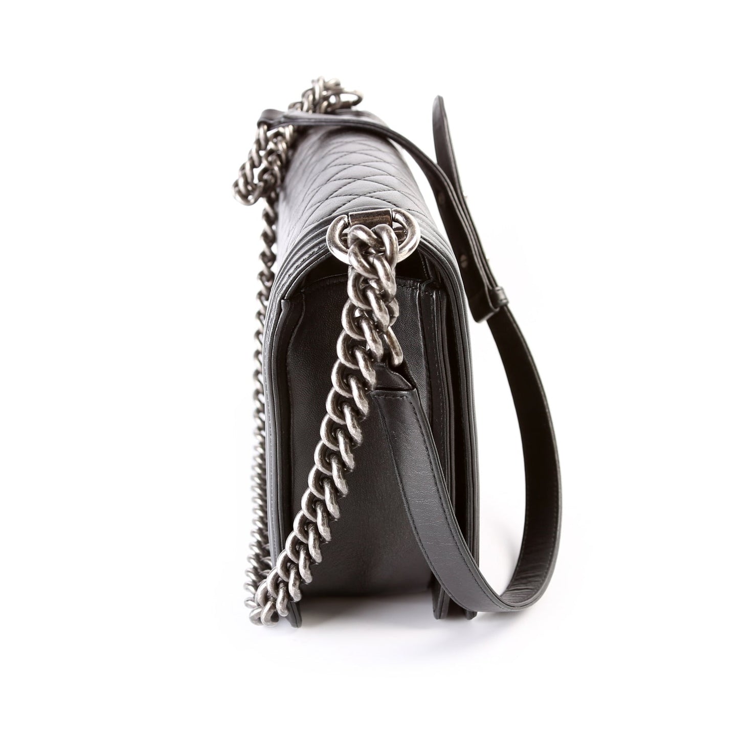 Chanel Boy Flap Medium New Lambskin 25-28M Bag