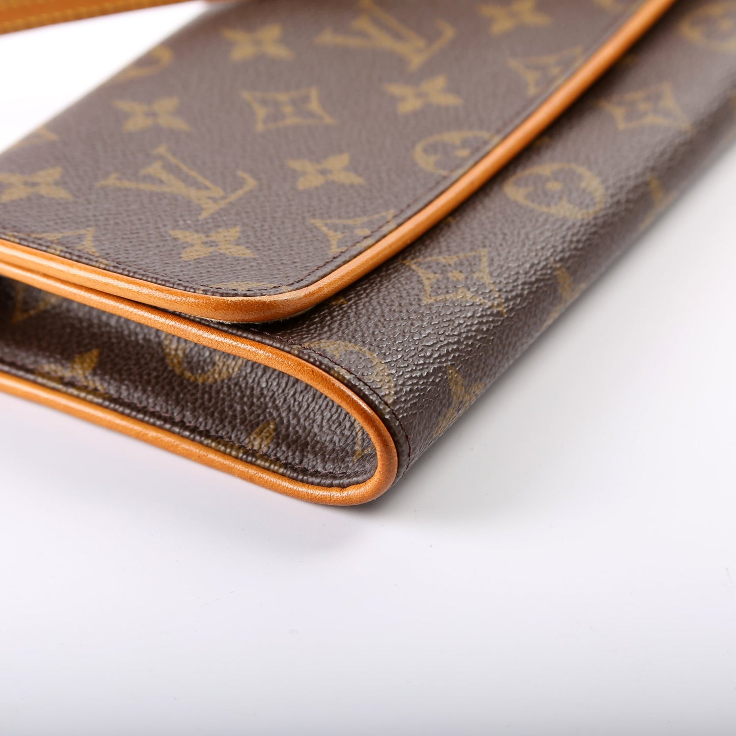 Louis Vuitton Pochette Twin GM Monogram