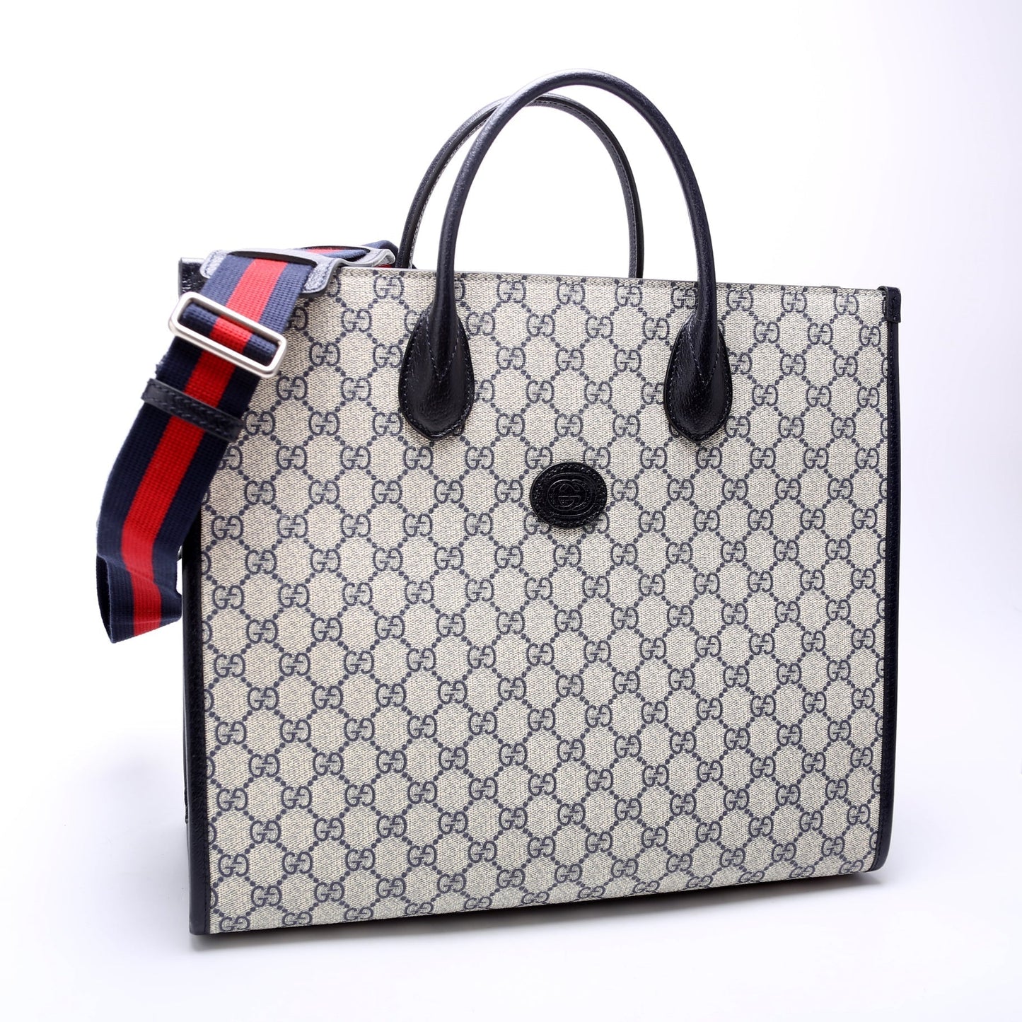 Gucci 674148 GG Supreme Interlocking G Medium Tote Bag