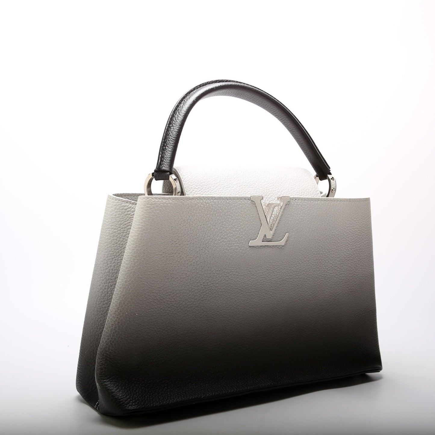 Louis Vuitton Capucines MM Ombre Taurillon