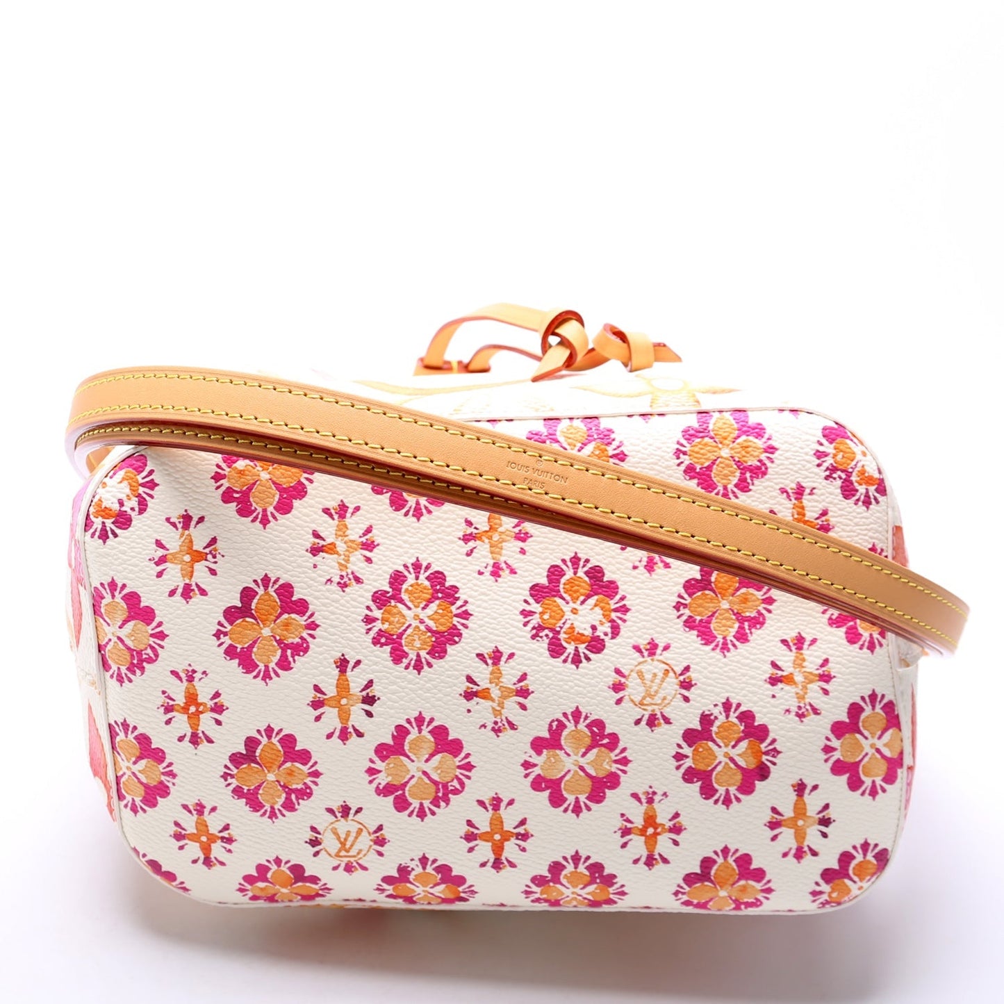 Louis Vuitton Neonoe BB Coral By The Pool