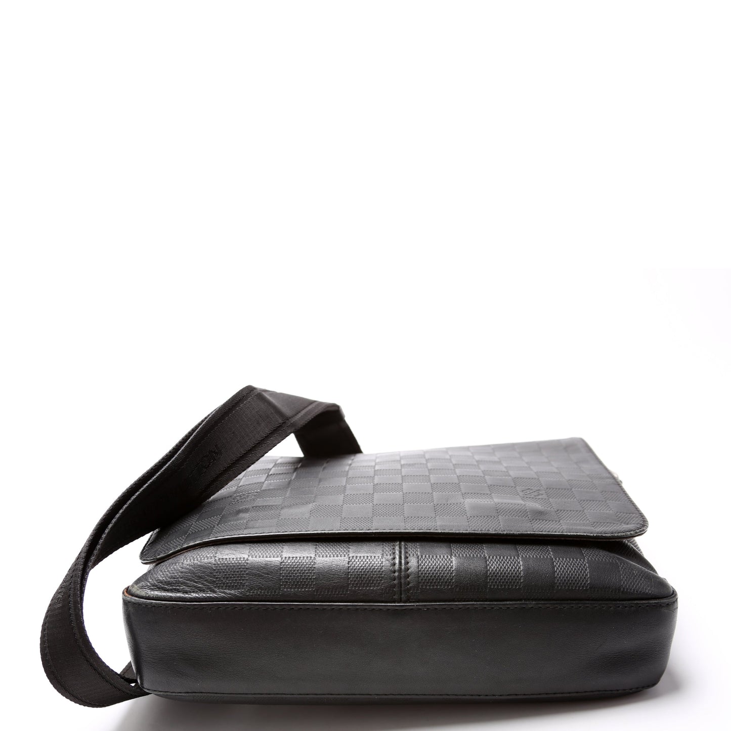 Louis Vuitton District PM Infini Black