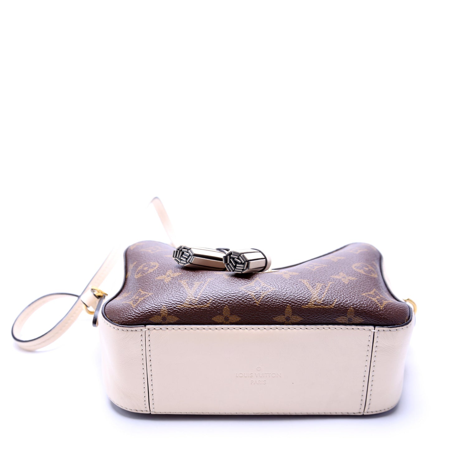 Louis Vuitton Saintonge Monogram White