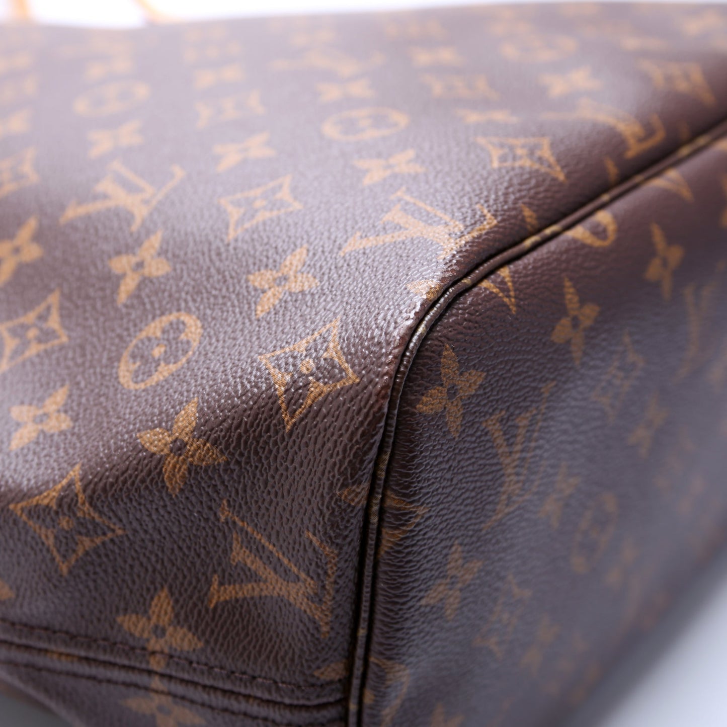 Louis Vuitton Neverfull MM Monogram Red