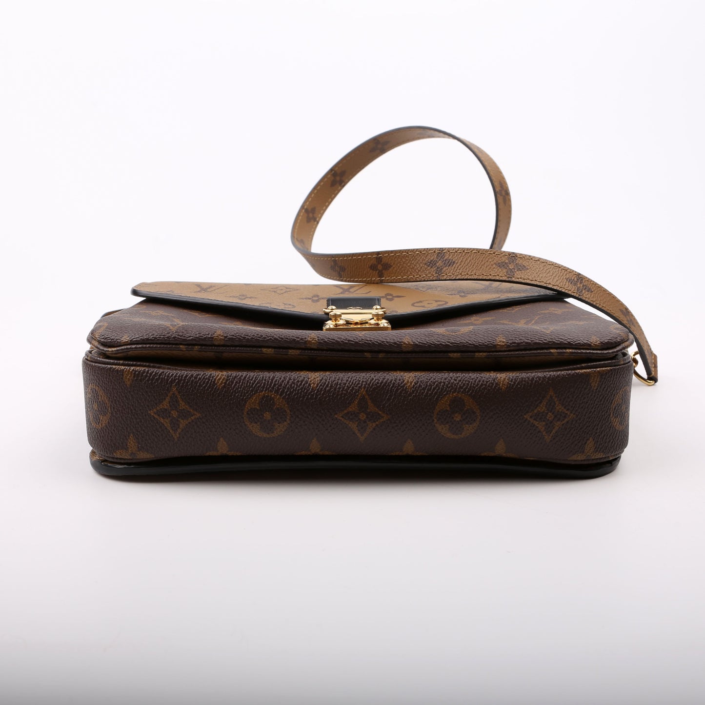 Louis Vuitton Pochette Metis Reverse Monogram