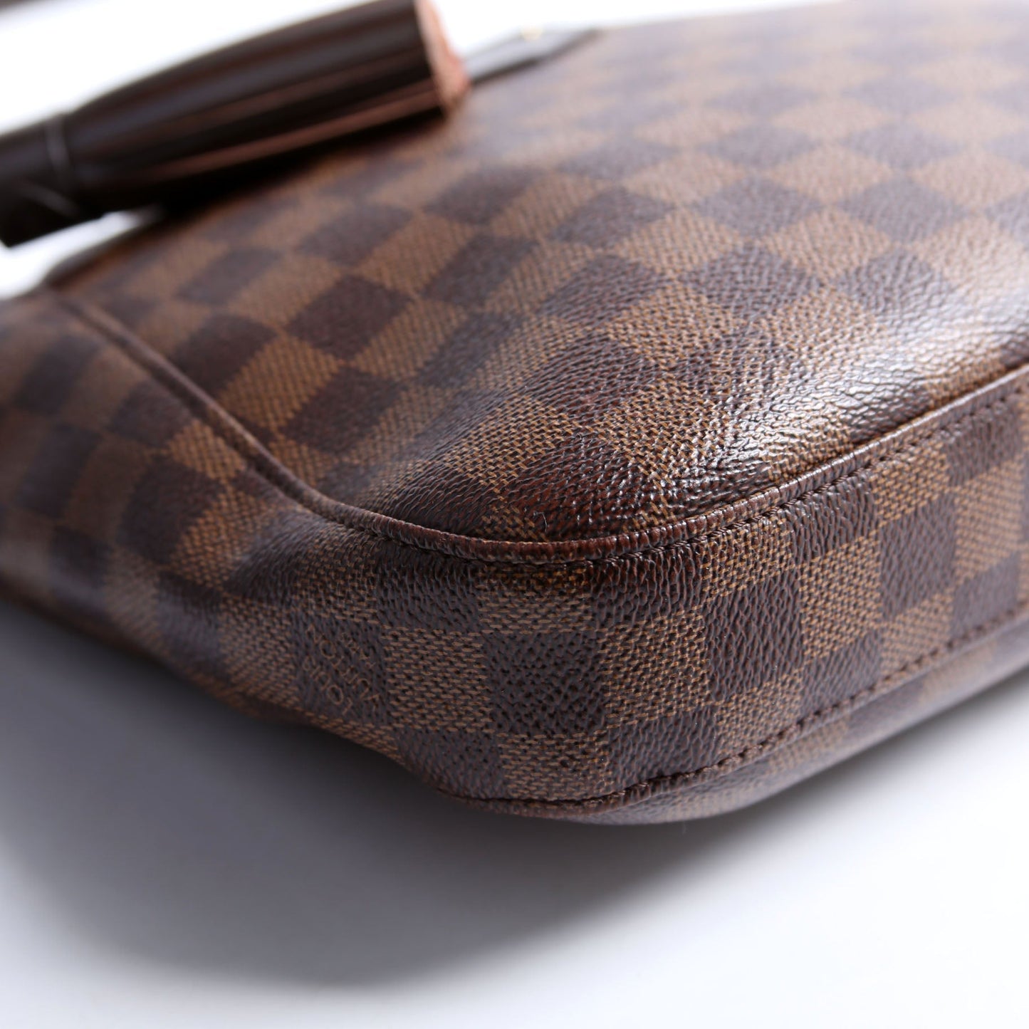 Louis Vuitton South Bank Besace Ebene