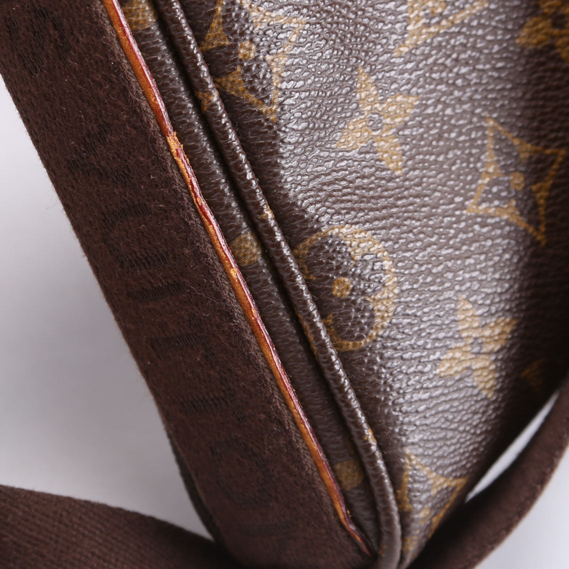 Louis Vuitton Trotteur Beaubourg Monogram
