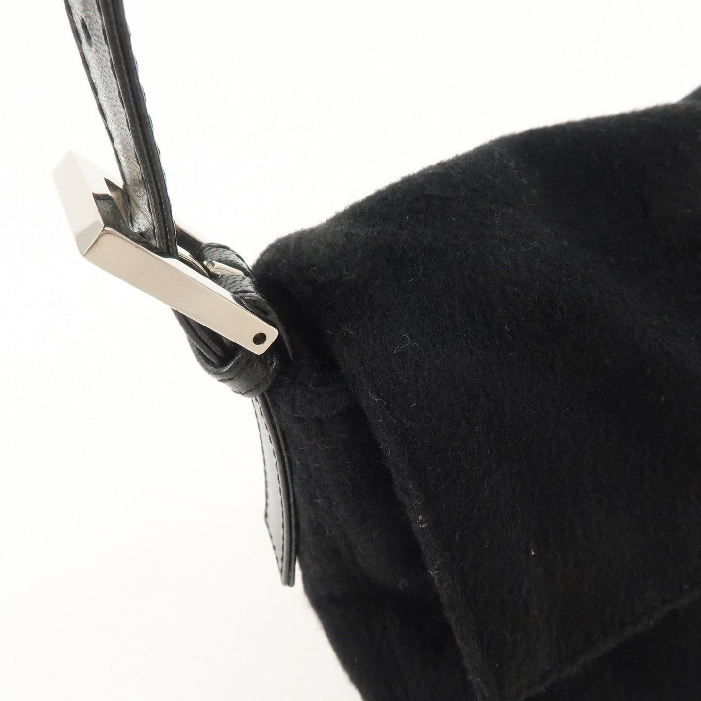 FENDI Mamma Baguette Cashmere Leather Shoulder Bag  Black 26424