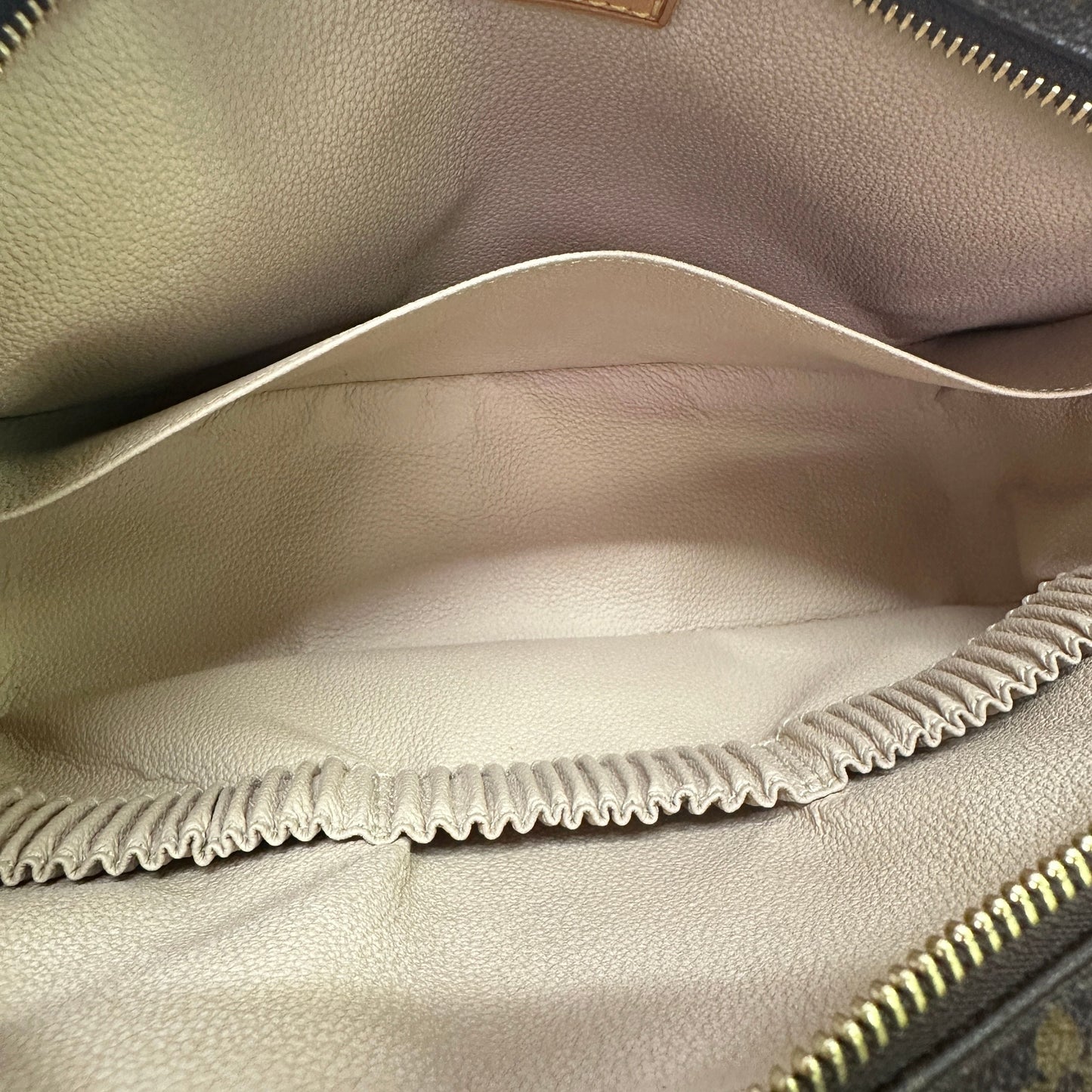 Louis Vuitton | Bags | Louis Vuitton Epi Saint Jacques Shoulder Bag LB118169