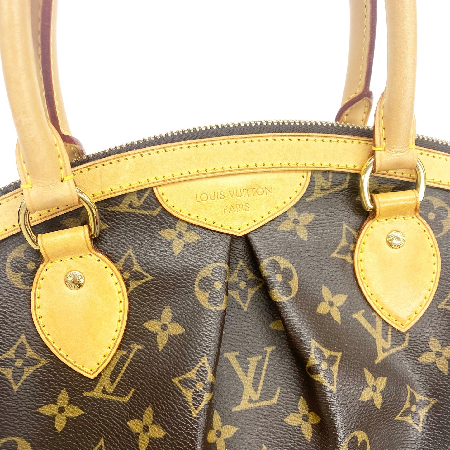 Handbag Luxury Designer By Louis Vuitton Size: Medium