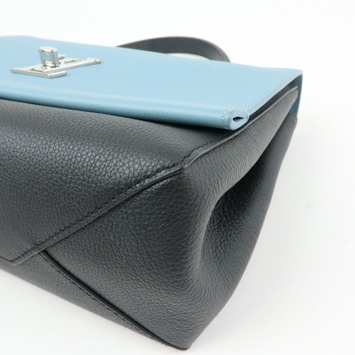 Louis Vuitton Lock Me Leather Cartable Hand Bag Blue Black M50250