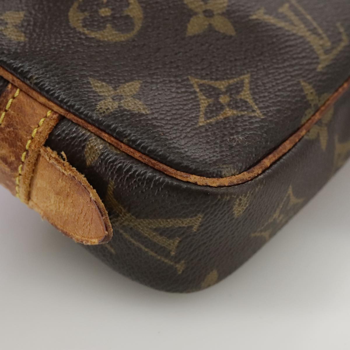 Louis Vuitton Pochette Marly