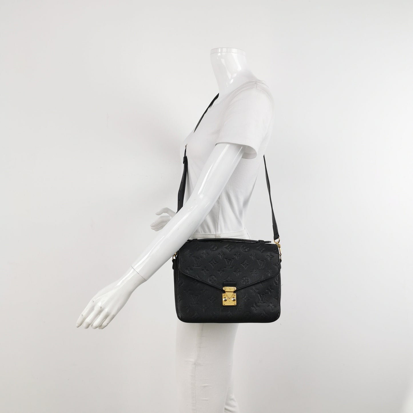 Louis Vuitton Pochette MÃ©tis Monogram Empreinte Leather Black