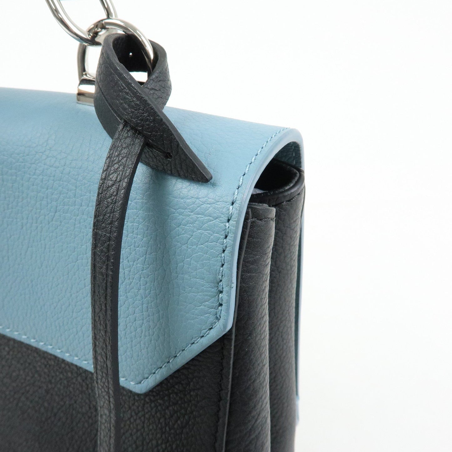 Louis Vuitton Lock Me Leather Cartable Hand Bag Blue Black M50250