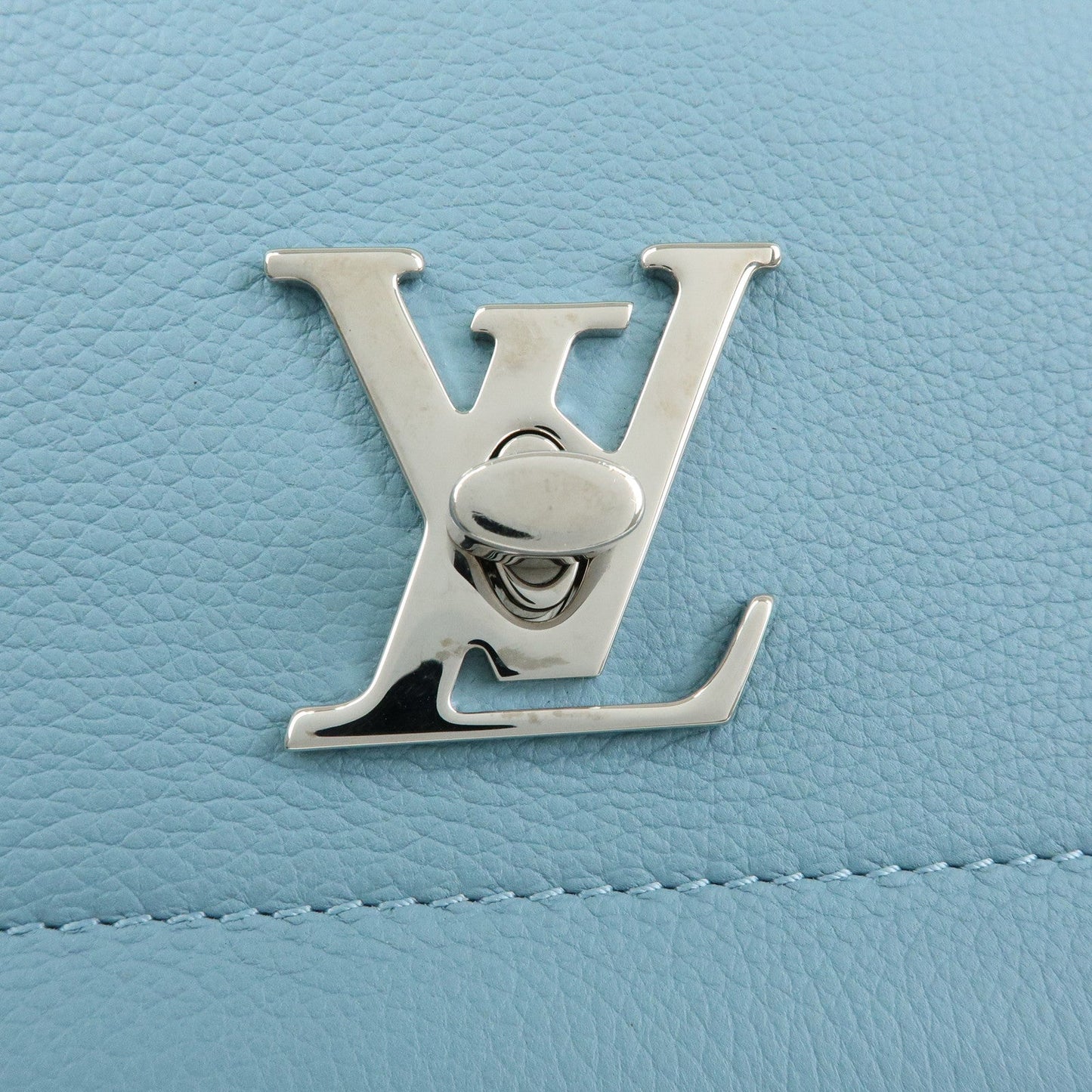Louis Vuitton Lock Me Leather Cartable Hand Bag Blue Black M50250