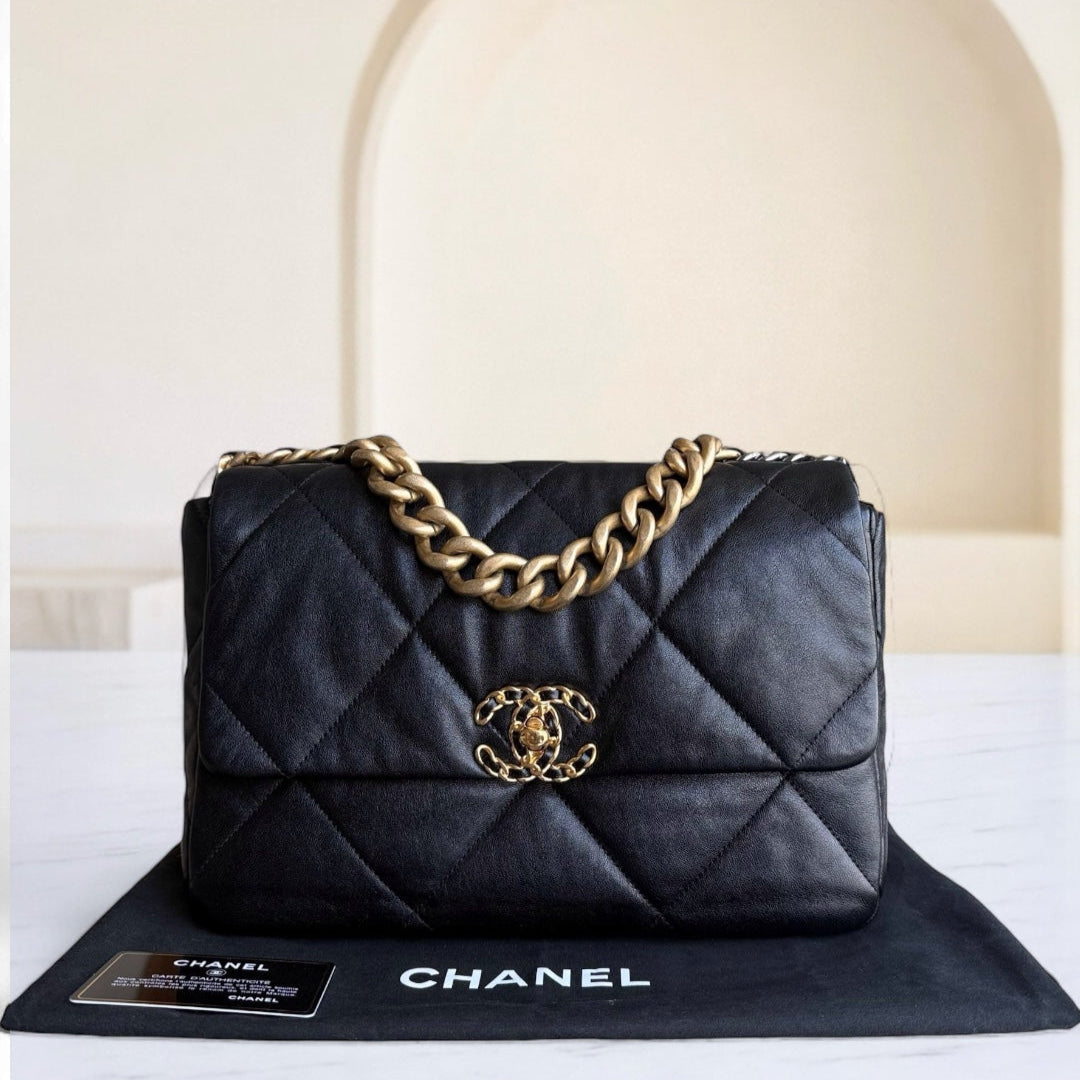 Chanel 19 Bag Medium - Quilted Goatskin Black Gold Hardware Two-tone Series 29