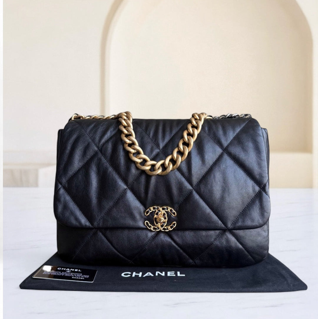 Chanel C19 19Bag Maxi - Quilted Goatskin Black Gold Hardware Series 28