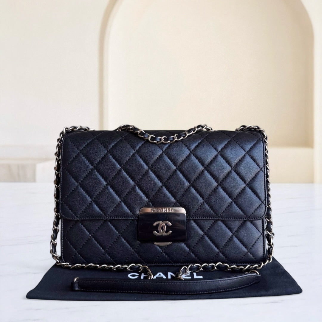 Chanel Shoulder Bag - EworeBags