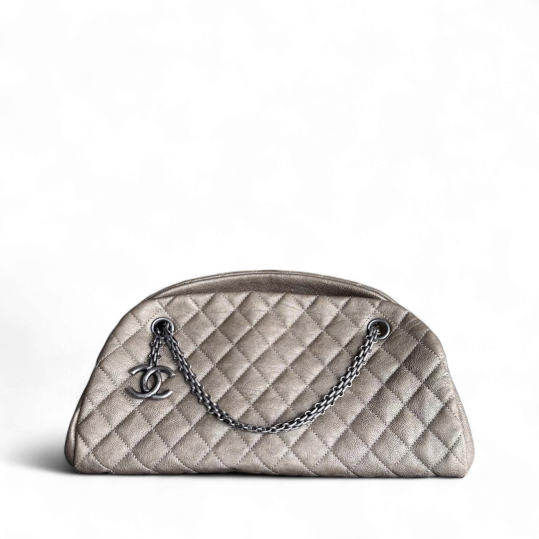 Chanel Handbag - EworeBags