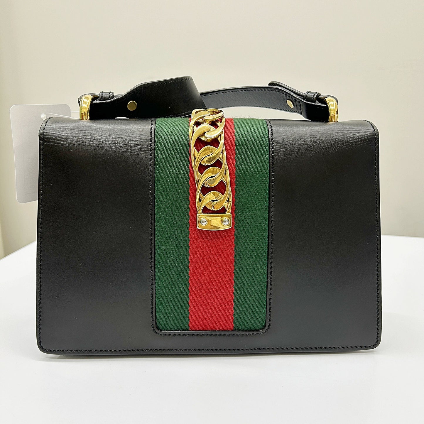 Gucci Sylvie Leather Shoulder Bag gu8854je